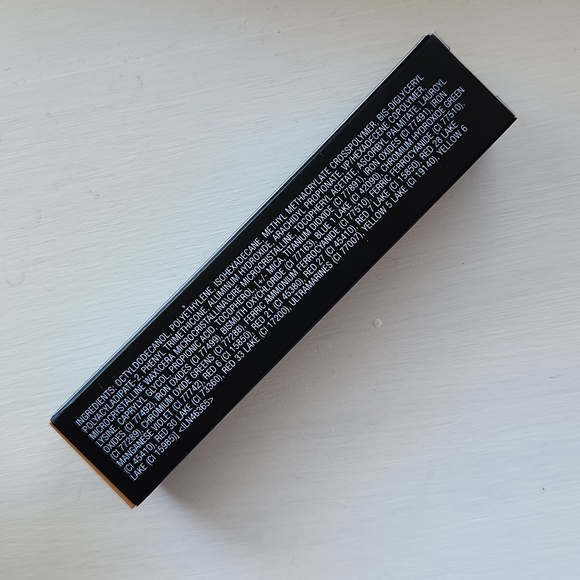 MAC Studio Fix Soft Matte Foundation Stick - Picture 4 of 4